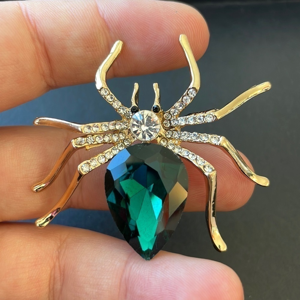 Spider Large Green Crystal Pin